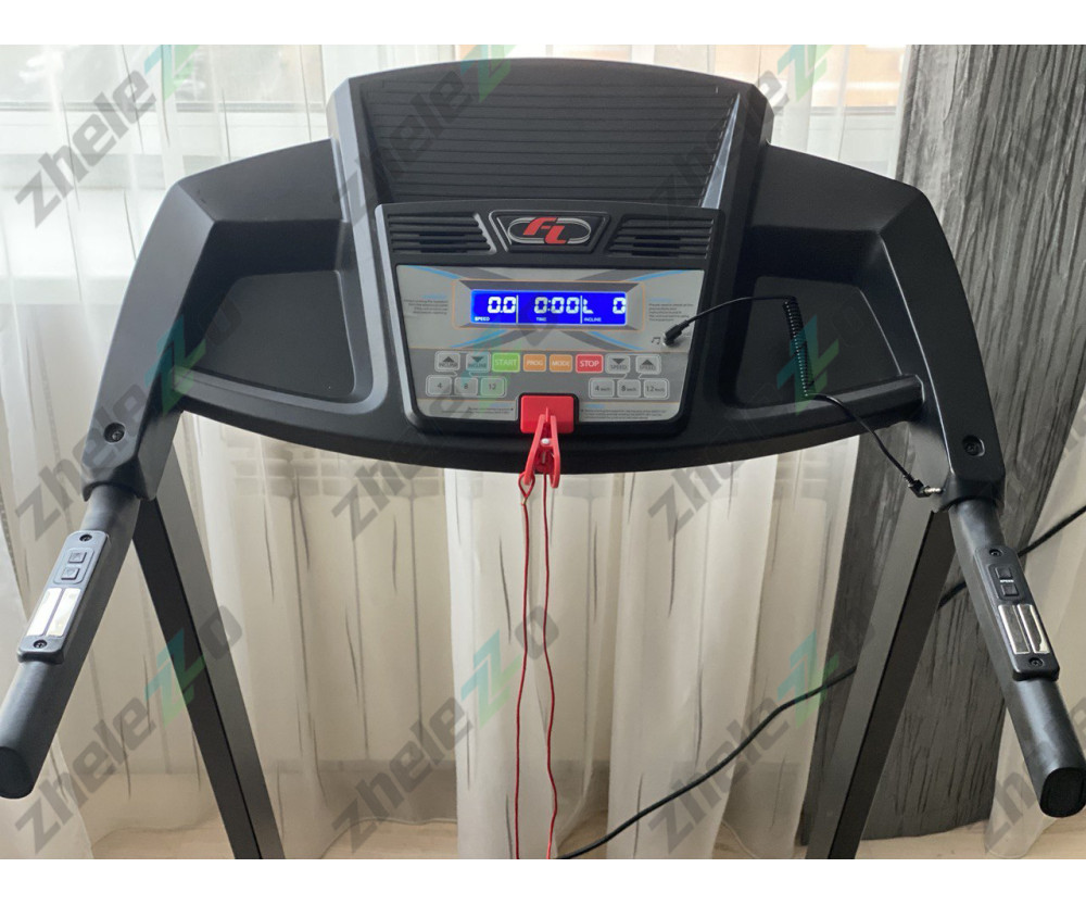 Оренда бігової доріжки FitLogic T210C + захист підлоги