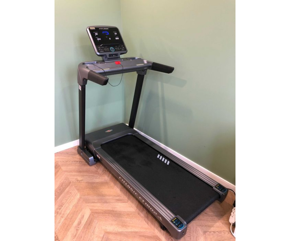 Оренда бігової доріжки PowerLand YK-ET1802A + захист підлоги Оренда бігової доріжки PowerLand YK-ET1802A + захист підлоги